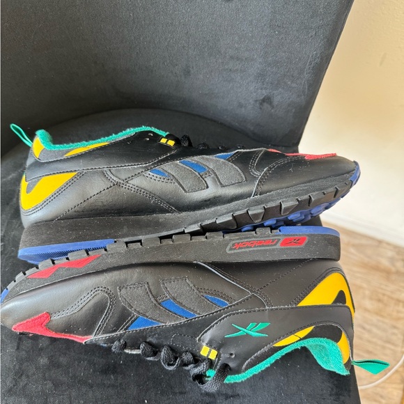 Colorful Reebok Sneakers - Picture 3 of 4